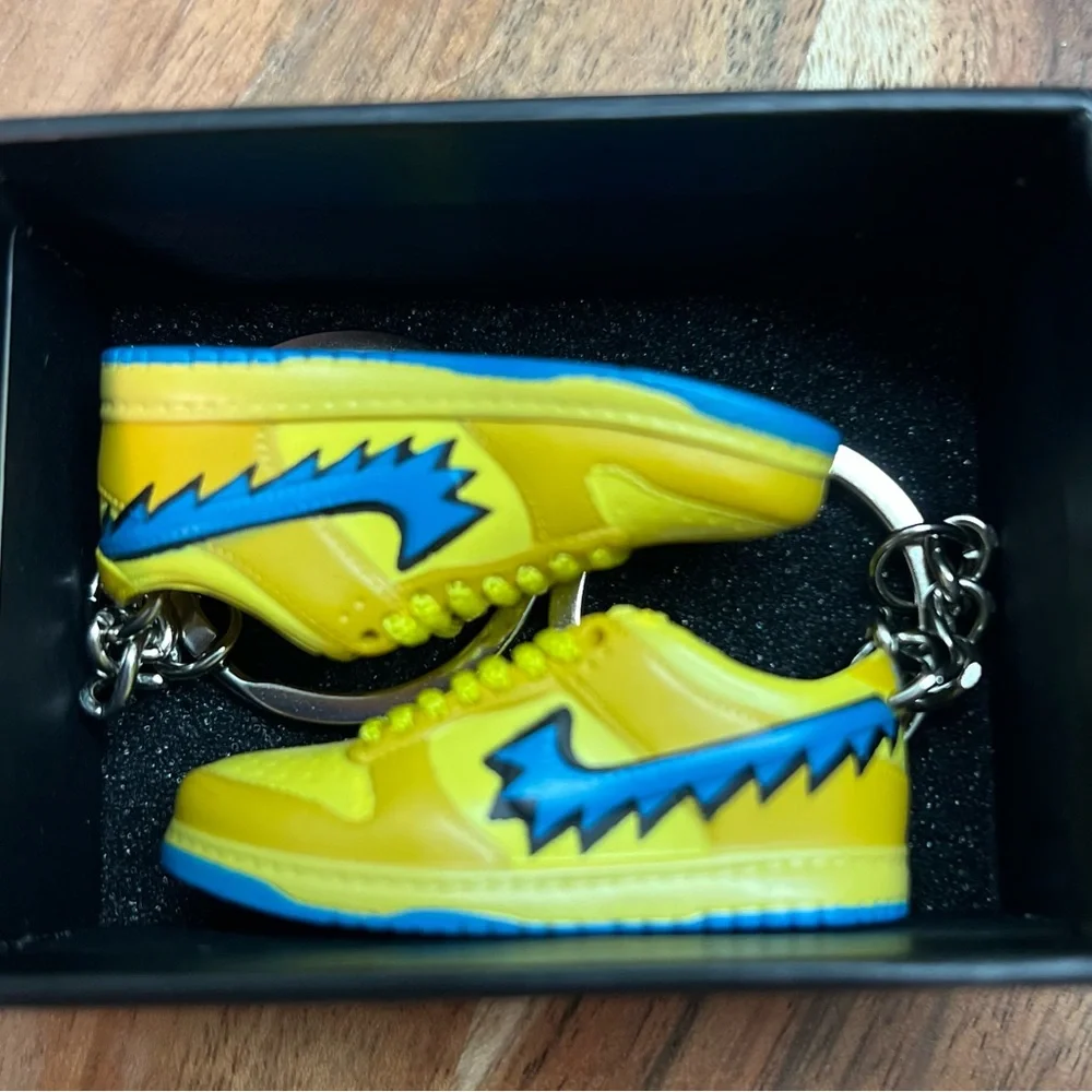 NIKE Grateful Dead Dunks 3D Keychains one pair - Picture 8 of 8